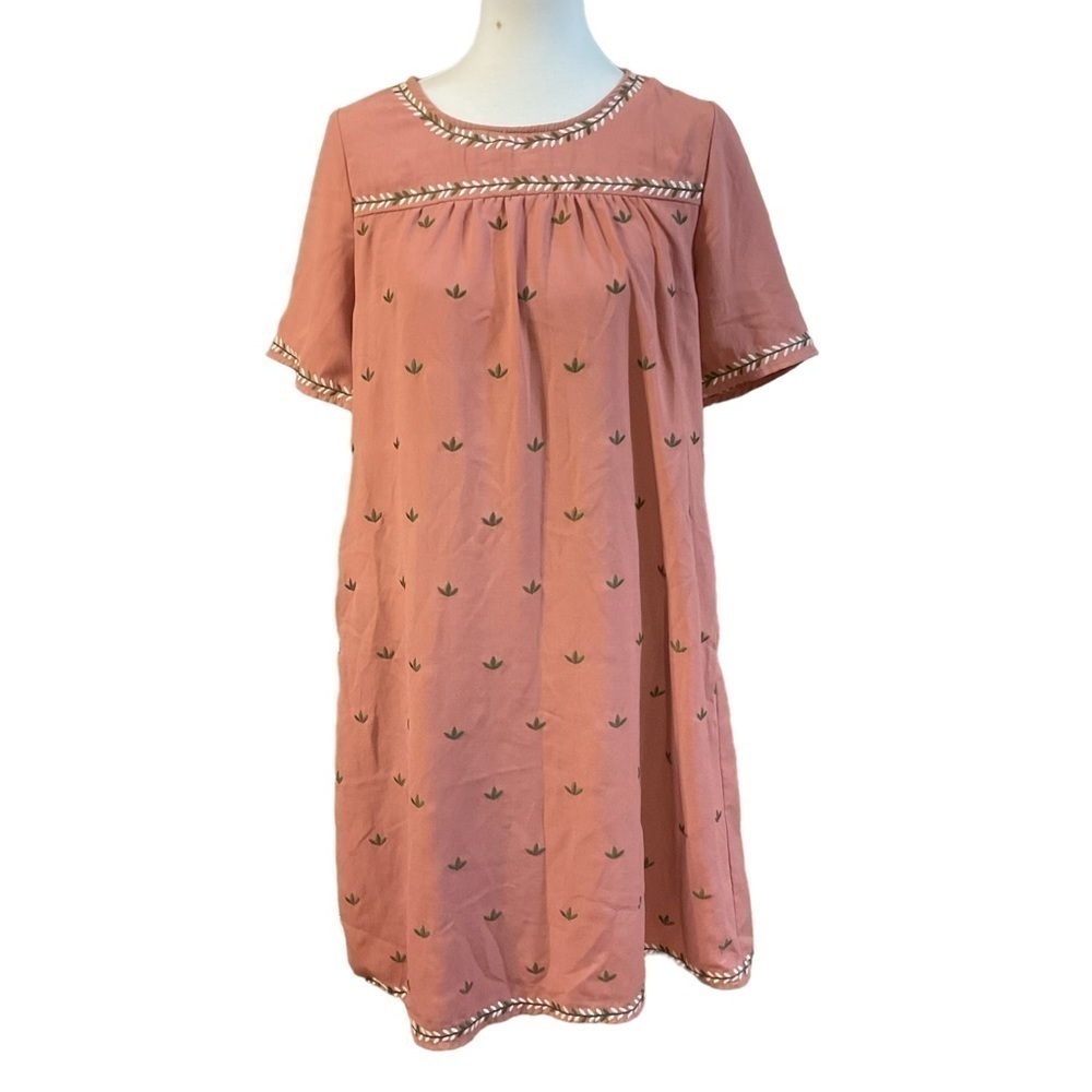 Polagram Embroidered Leaf Pattern Dusty Peach Short Sleeve Midi Dress